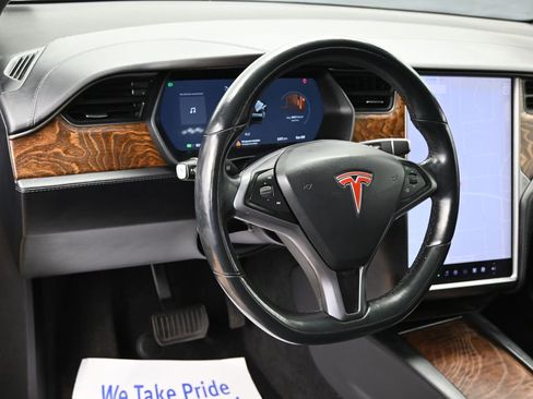 Used 2020 Tesla Model X Long Range image 35