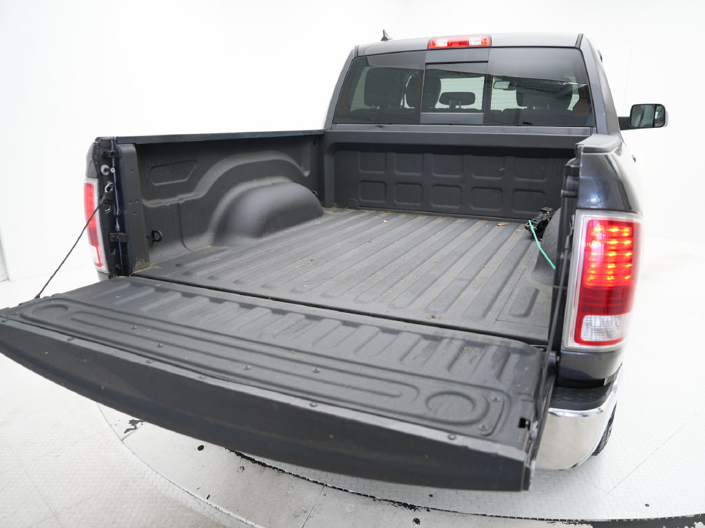 Used 2018 RAM 1500 Laramie w/ Convenience Group AWD/4WD image 33