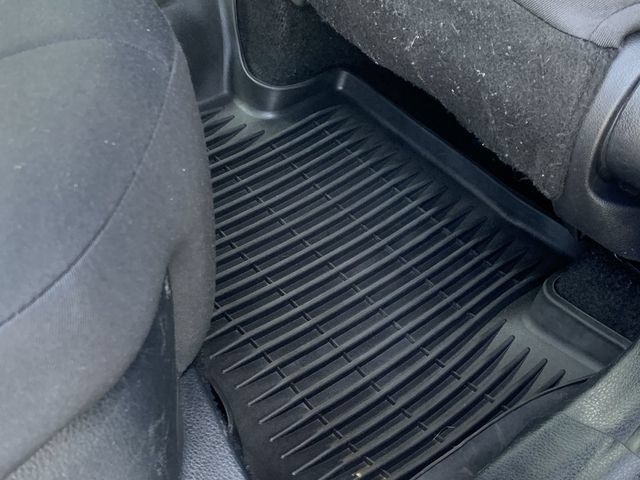 Used 2019 Toyota C-HR XLE FWD image 37