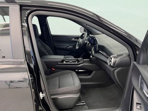 Used 2025 Chevrolet Equinox LT AWD/4WD image 12