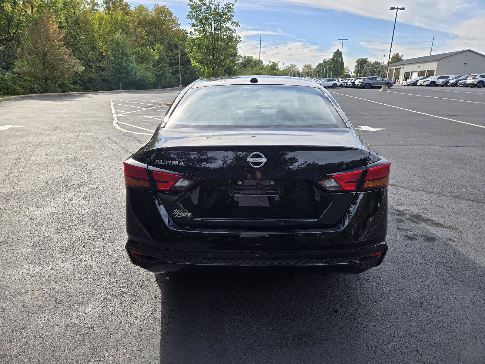 Used 2025 Nissan Altima 2.5 SV FWD image 8