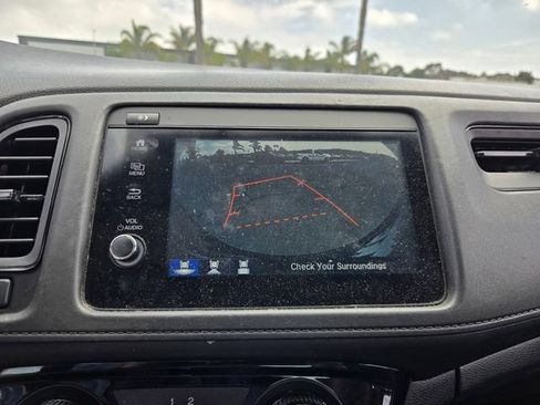 Used 2019 Honda HR-V Sport image 10