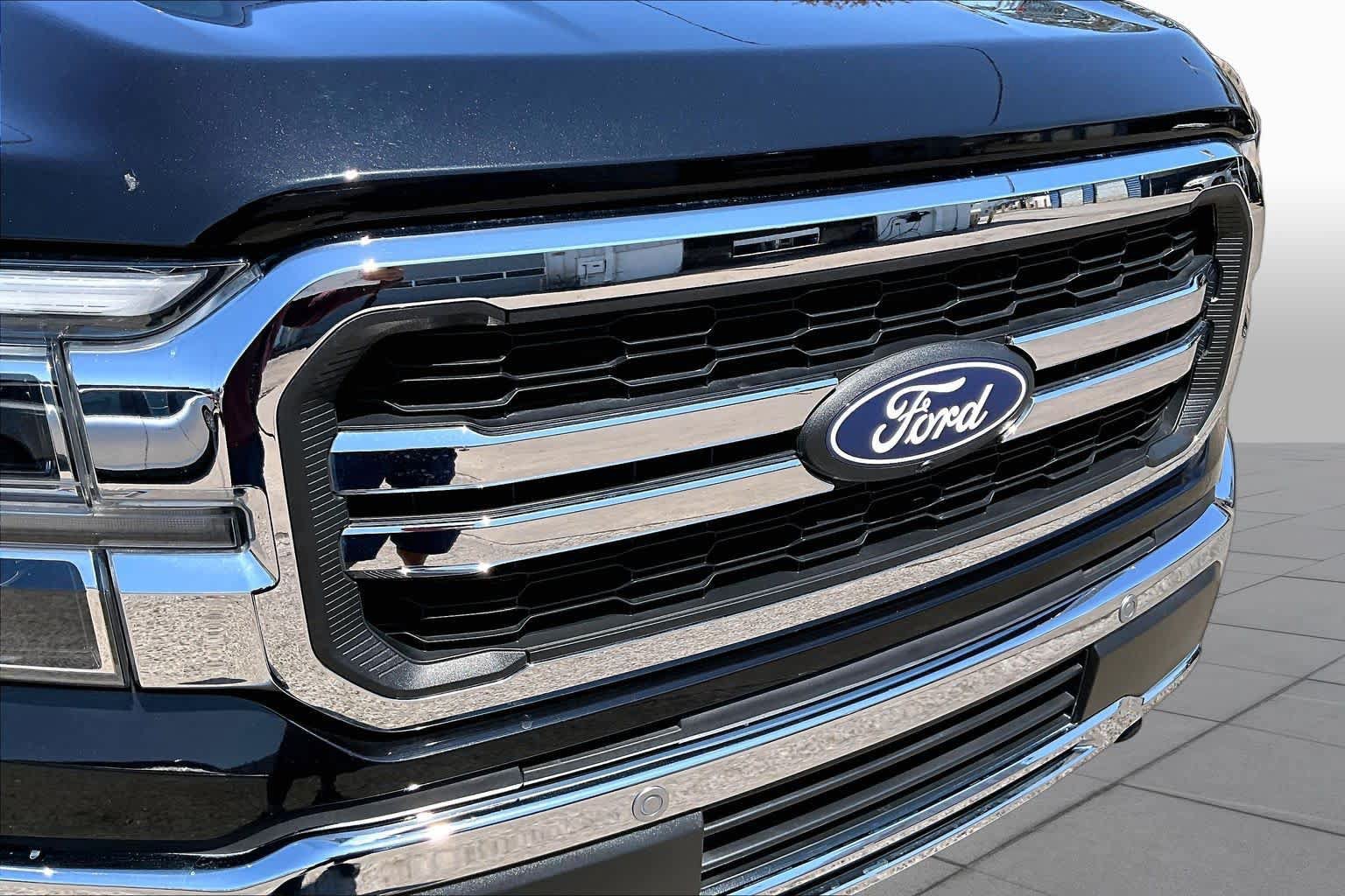 Certified 2025 Ford F150 Lariat w/ Equipment Group 501A Mid AWD/4WD image 30