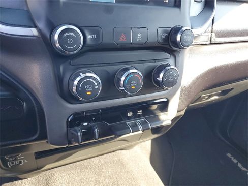 Used 2024 RAM 2500 Big Horn image 22