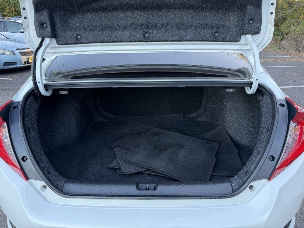 Used 2020 Honda Civic Sport image 4
