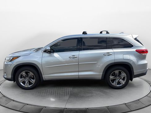 Used 2019 Toyota Highlander Limited Platinum AWD/4WD image 4