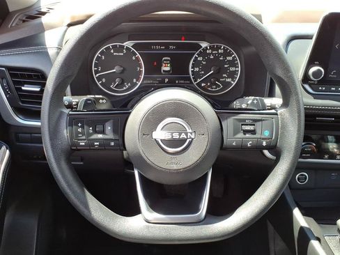 Used 2023 Nissan Rogue SV AWD/4WD image 11