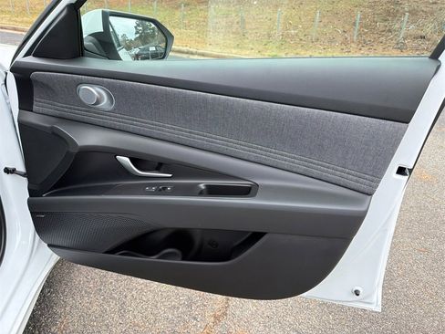 New 2026 Hyundai Elantra Limited image 14