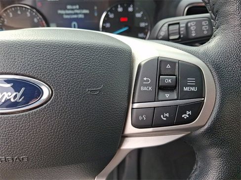 Used 2022 Ford Explorer XLT w/ Equipment Group 202A image 21