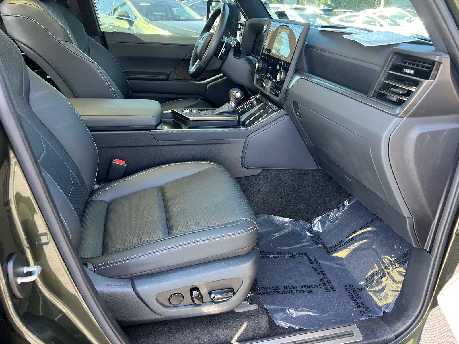 Certified 2025 Lexus GX 550 w/ Cold Area Package AWD/4WD image 13