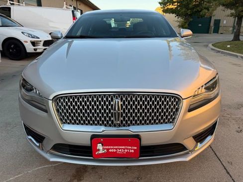 Used 2017 Lincoln MKZ Reserve image 3