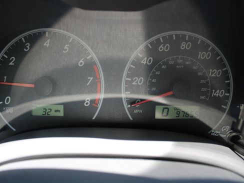 Used 2010 Toyota Corolla LE image 12