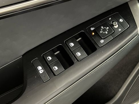 New 2025 Kia EV6 Wind image 13