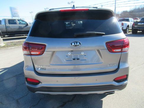 Used 2019 Kia Sorento EX image 4