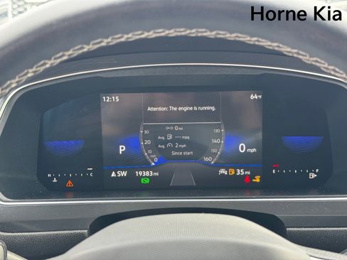 Used 2022 Volkswagen Tiguan SE image 17