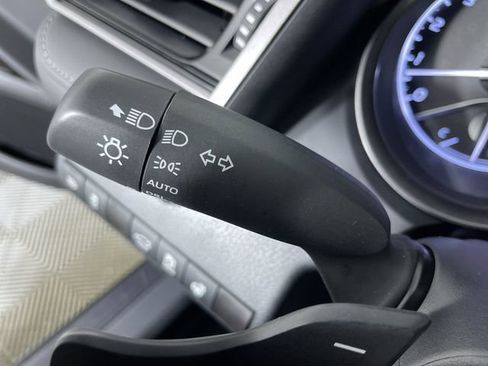 Used 2024 Toyota Camry SE image 30