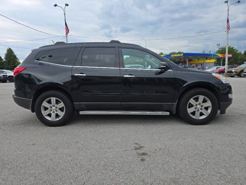 Used 2011 Chevrolet Traverse LT w/ LPO, 'HIT The Road' Package FWD image 6