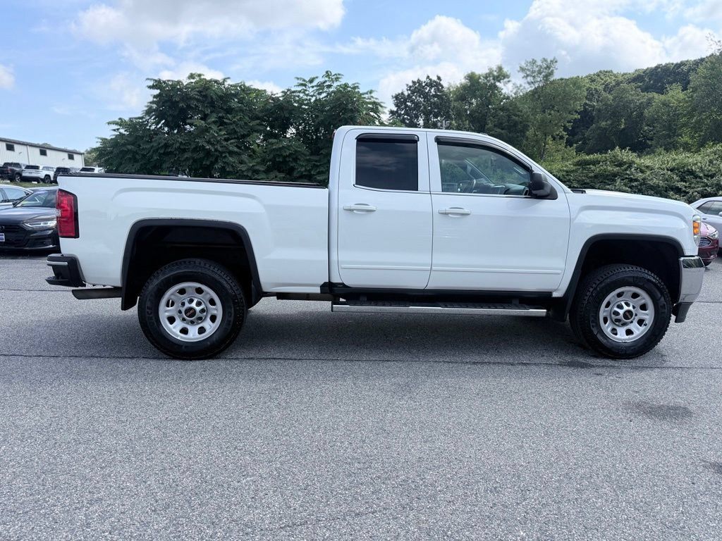 Used 2015 GMC Sierra 2500 SLE w/ SLE Preferred Package AWD/4WD image 7