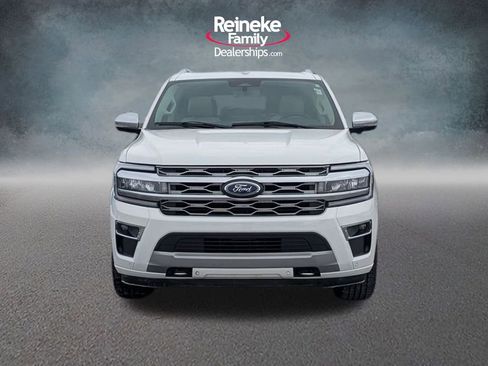 Used 2023 Ford Expedition Platinum image 2