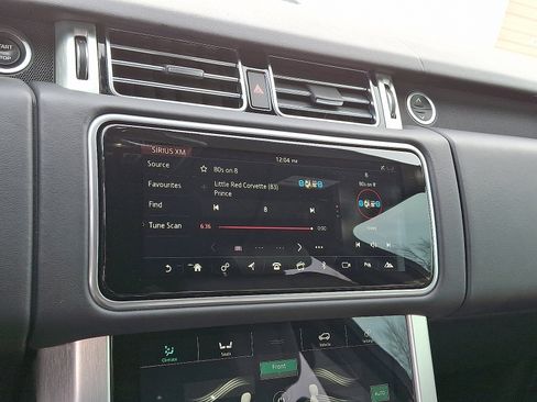 Used 2019 Land Rover Range Rover HSE image 18