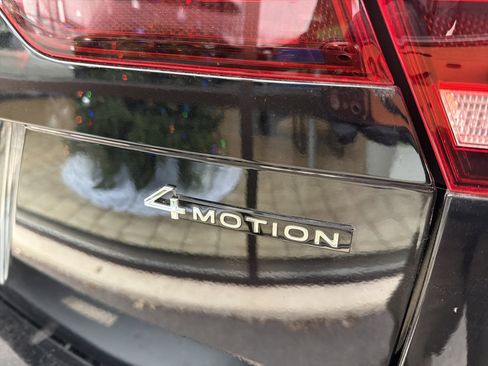 Used 2023 Volkswagen Tiguan SE R-Line image 7