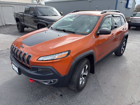 Used 2015 Jeep Cherokee Trailhawk w/ Cold Weather Group image 2
