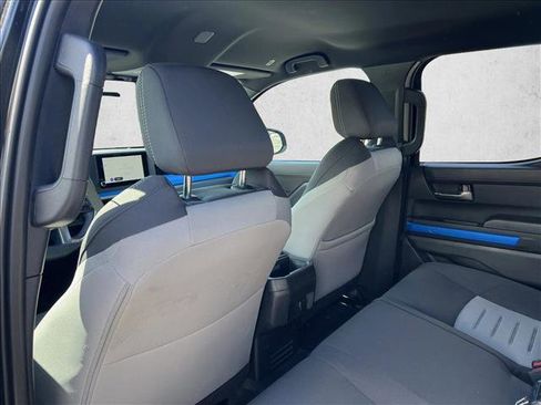 Certified 2025 Toyota Tacoma TRD Off-Road image 17