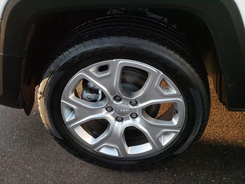 Used 2022 Jeep Renegade Limited image 15