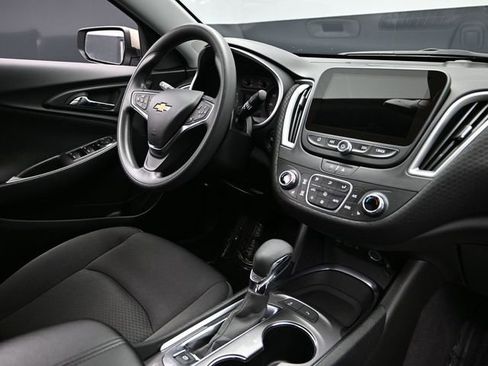 Used 2024 Chevrolet Malibu LT image 14
