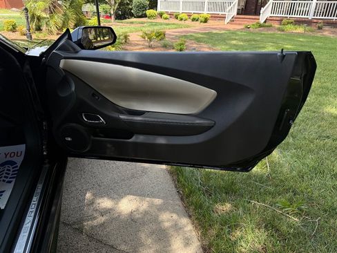 Used 2010 Chevrolet Camaro SS RWD image 56