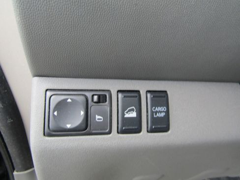 Used 2015 Nissan Frontier SV image 16