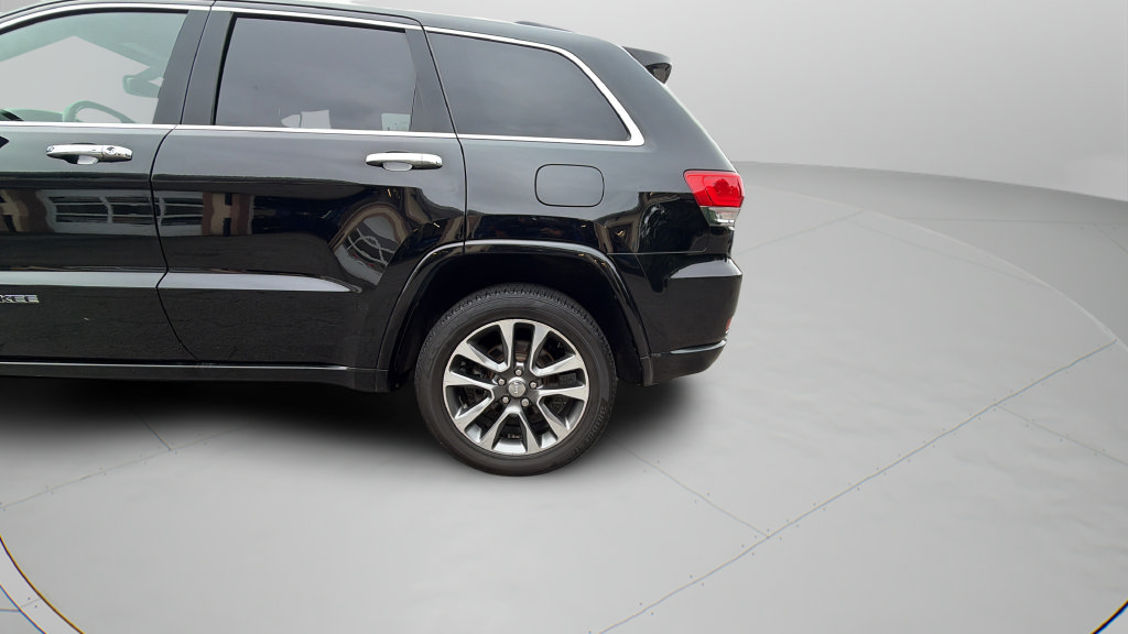 Used 2018 Jeep Grand Cherokee Overland AWD/4WD image 34