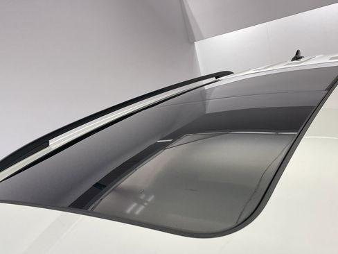 New 2026 Volkswagen Atlas SE FWD image 7