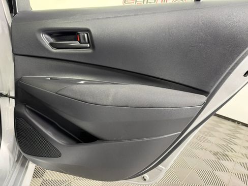Used 2025 Toyota Corolla LE FWD image 37