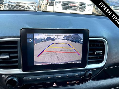 Used 2023 Hyundai Venue SE FWD image 10