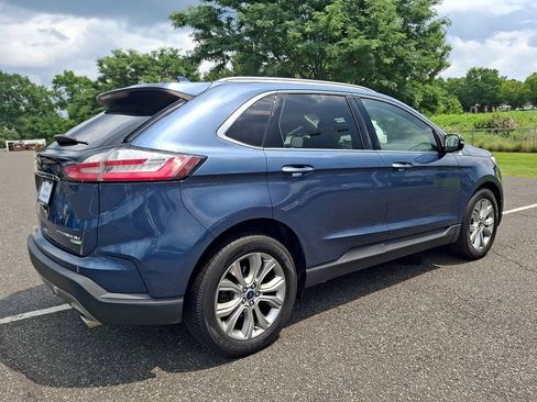 Used 2019 Ford Edge Titanium w/ Cold Weather Package AWD/4WD image 9