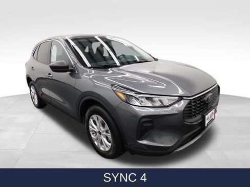 Used 2023 Ford Escape Active image 2