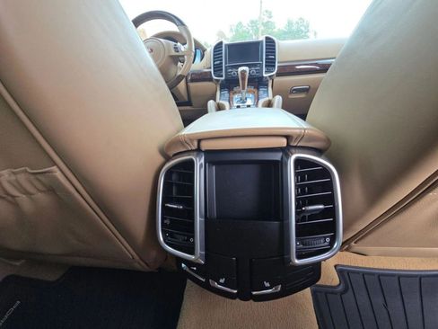 Used 2011 Porsche Cayenne Turbo AWD/4WD image 15