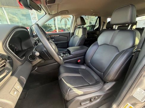 Used 2025 Honda Pilot EX-L image 14