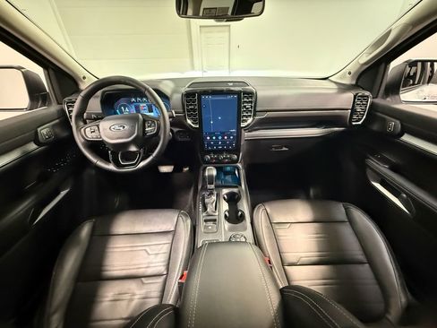 Used 2025 Ford Ranger Lariat w/ Advanced Towing Package image 72