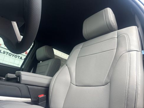 New 2026 Toyota Tundra Limited AWD/4WD image 11