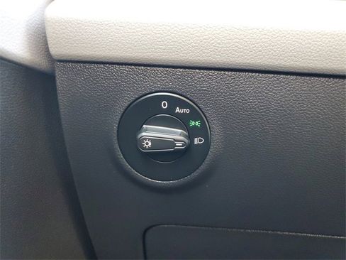 Certified 2022 Volkswagen Taos S image 28