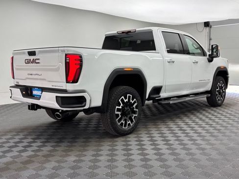 New 2026 GMC Sierra 2500 Denali w/ Denali Reserve Package AWD/4WD image 9