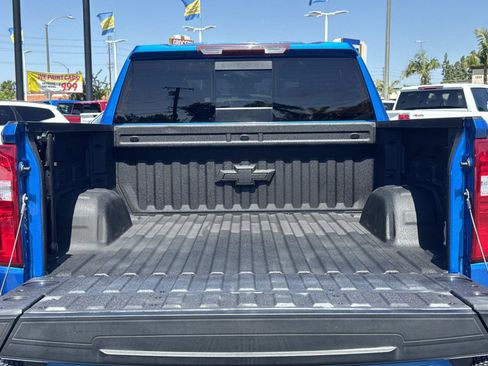 Used 2022 Chevrolet Silverado 1500 RST w/ Convenience Package II AWD/4WD image 27