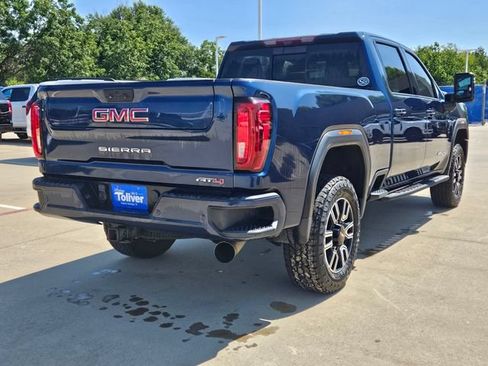 Used 2022 GMC Sierra 2500 AT4 w/ AT4 Premium Plus Package AWD/4WD image 5