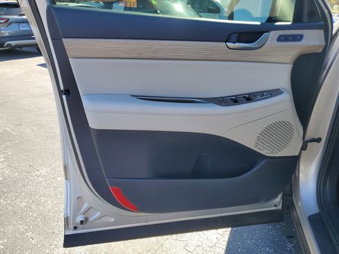 Used 2021 Hyundai Palisade SEL w/ Premium Package image 18