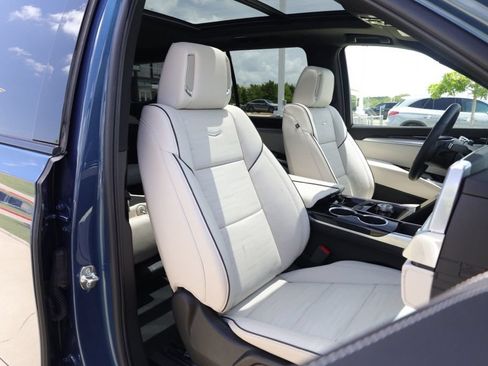 Used 2026 Cadillac Escalade Sport RWD image 34