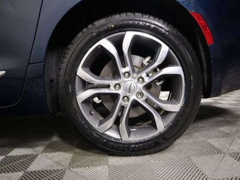 Used 2022 Chrysler Pacifica Pinnacle image 29