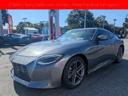 Certified 2025 Nissan Z Sport w/ Floor Mat Package RWD image 8