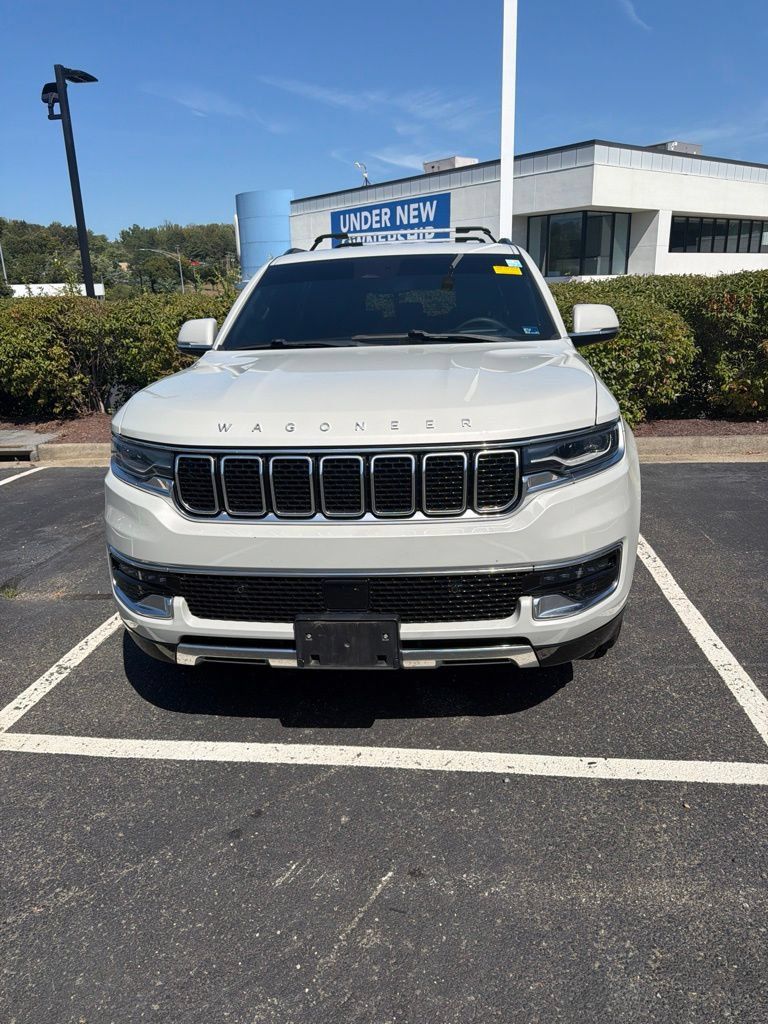 Certified 2022 Jeep Wagoneer Series III AWD/4WD image 5